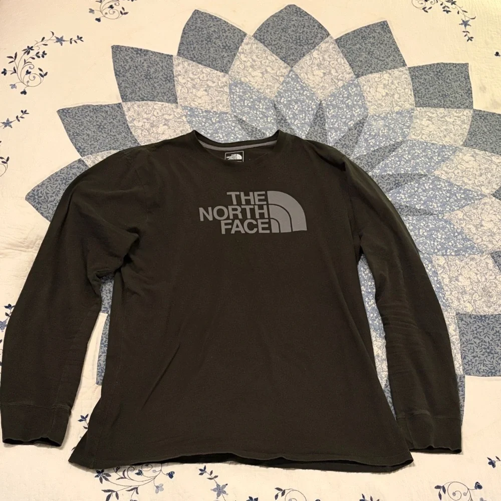 The North Face Classic Logo Long Sleeve Shirt - Large